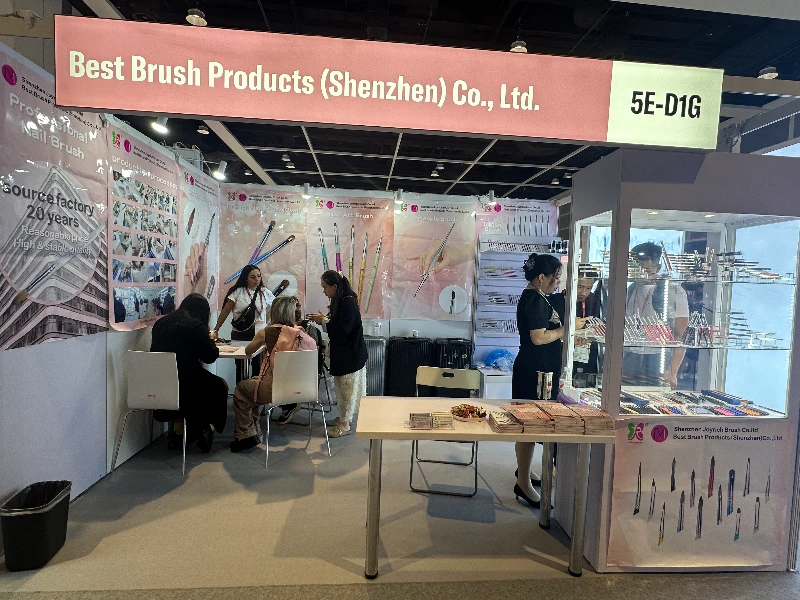 Best Brush Co.,Ltd gör starkt intryck på Cosmoprof HK 2025, visar upp fabrikens första tillverkningsexcellens
